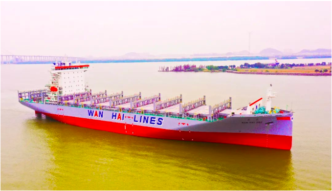 CCS中国船级社助力万海航运“泽春”轮交付，2038TEU系列船项目圆满收官